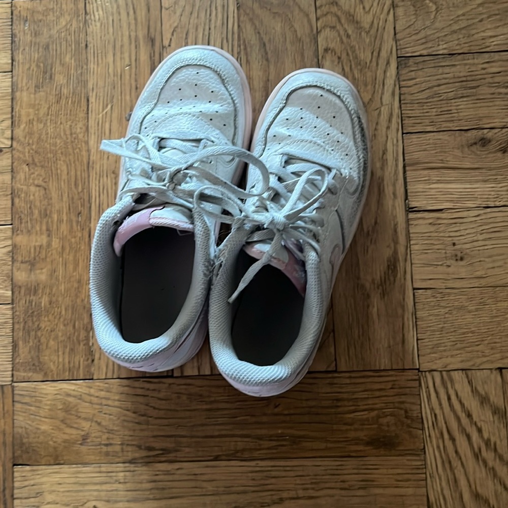 Girls Nikes